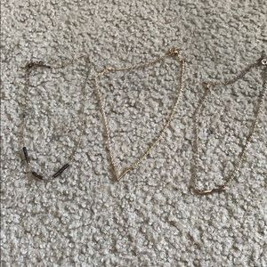 Set of 3 gold necklaces